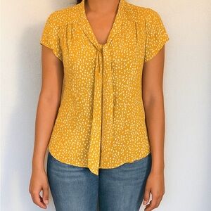 Banana Republic Mustard Yellow Short Sleeve  Blouse Tie Office Classic